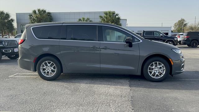 2025 Chrysler Pacifica PACIFICA SELECT