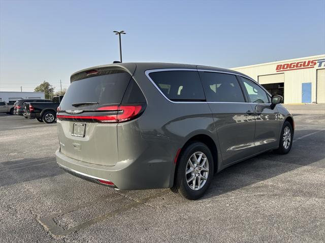2025 Chrysler Pacifica PACIFICA SELECT