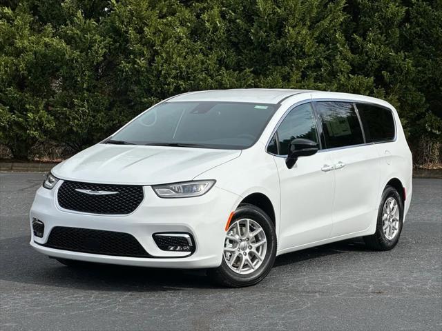 2025 Chrysler Pacifica PACIFICA SELECT