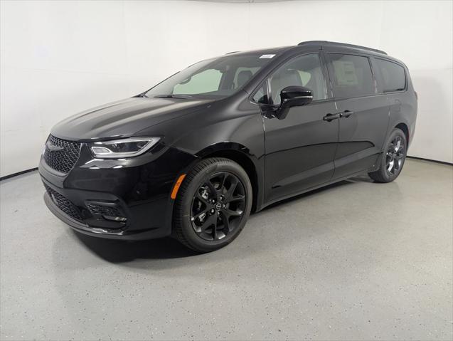 2025 Chrysler Pacifica PACIFICA LIMITED