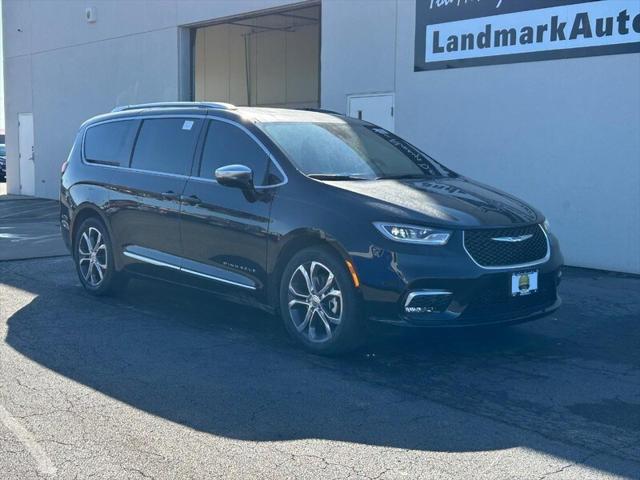 2025 Chrysler Pacifica PACIFICA PINNACLE