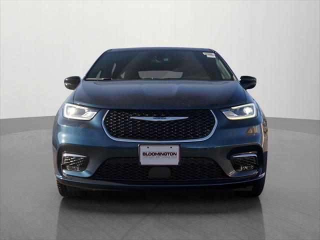 2025 Chrysler Pacifica PACIFICA SELECT AWD