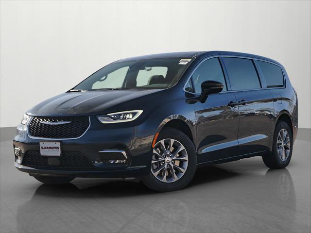2025 Chrysler Pacifica PACIFICA SELECT AWD