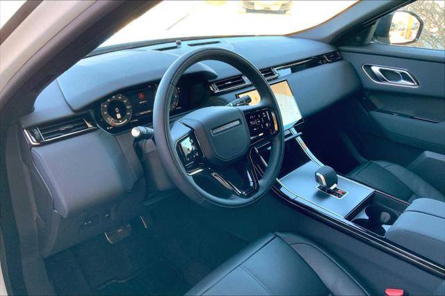 2025 Land Rover Range Rover Velar P250 Dynamic SE