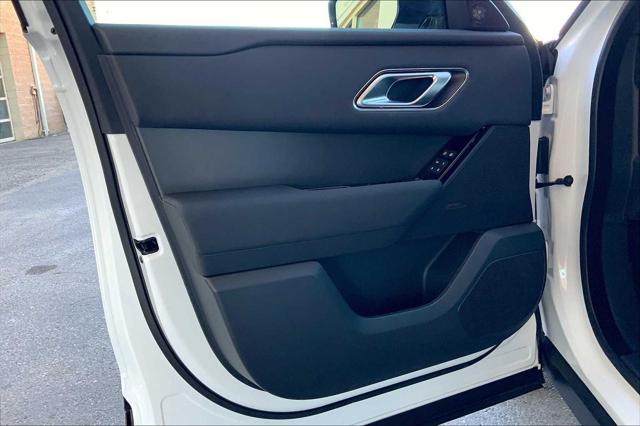2025 Land Rover Range Rover Velar P250 Dynamic SE