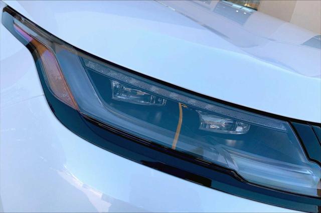 2025 Land Rover Range Rover Velar P250 Dynamic SE