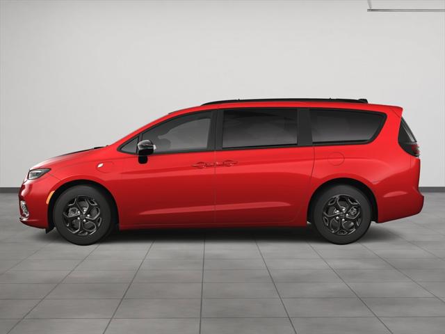2025 Chrysler Pacifica Hybrid PACIFICA PLUG-IN HYBRID S APPEARANCE