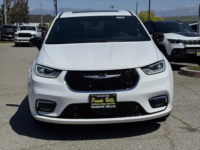 2025 Chrysler Pacifica PACIFICA SELECT