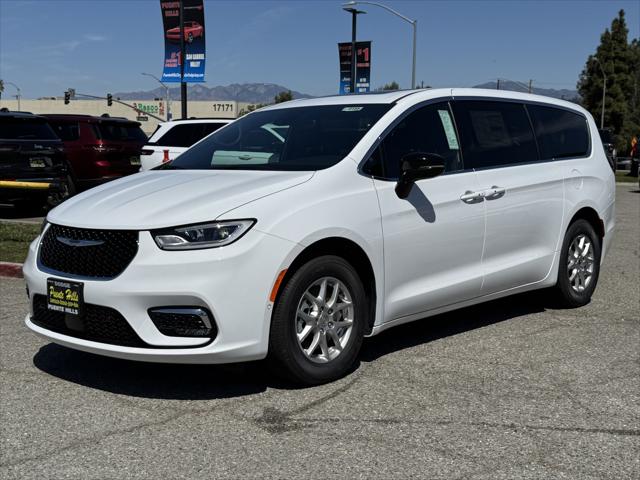 2025 Chrysler Pacifica PACIFICA SELECT