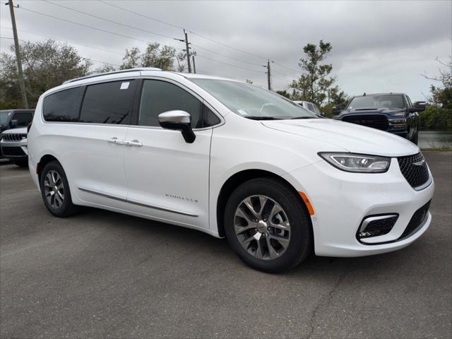 2025 Chrysler Pacifica Hybrid PACIFICA PLUG-IN HYBRID PINNACLE
