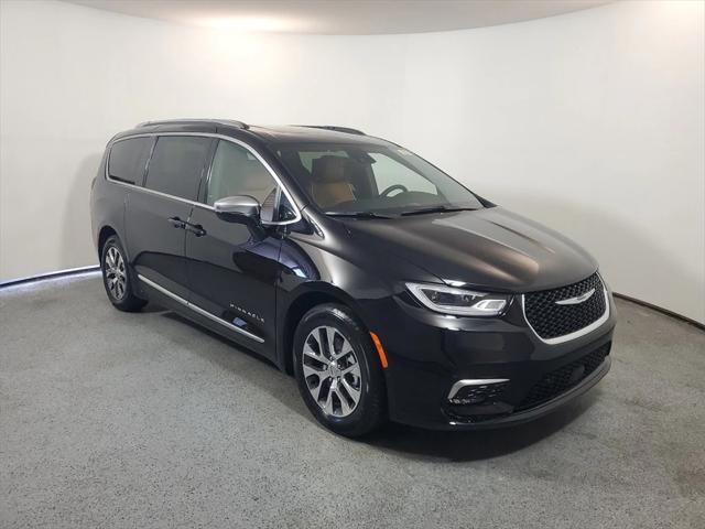 2025 Chrysler Pacifica Hybrid PACIFICA PLUG-IN HYBRID PINNACLE