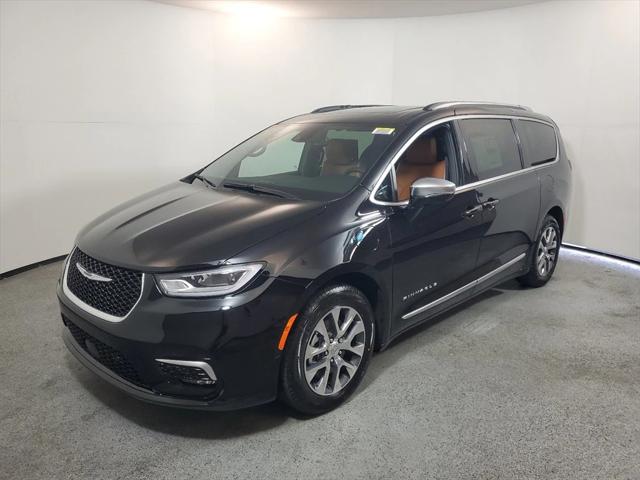 2025 Chrysler Pacifica Hybrid PACIFICA PLUG-IN HYBRID PINNACLE