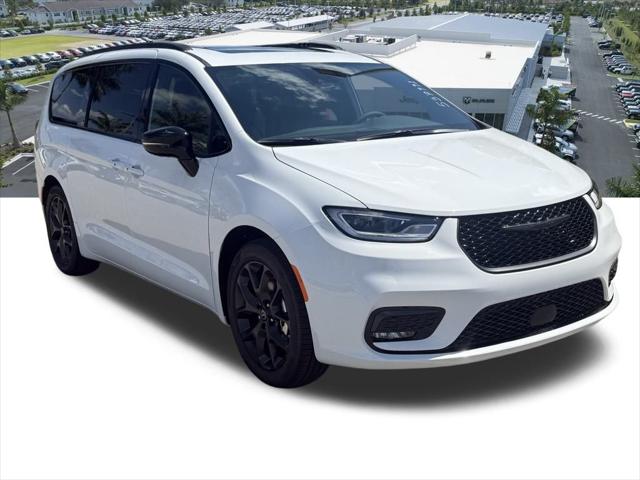 2025 Chrysler Pacifica PACIFICA LIMITED