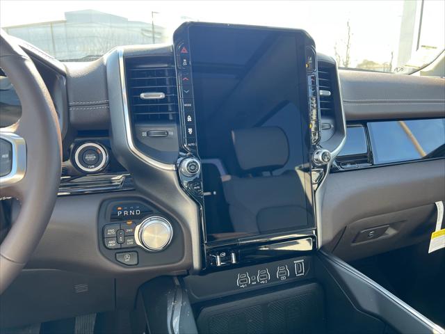 2025 RAM Ram 1500 RAM 1500 LARAMIE CREW CAB 4X4 64 BOX