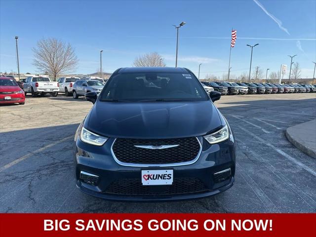 2025 Chrysler Pacifica PACIFICA SELECT AWD