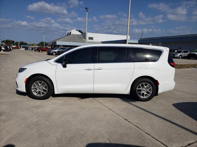 2025 Chrysler Pacifica PACIFICA SELECT