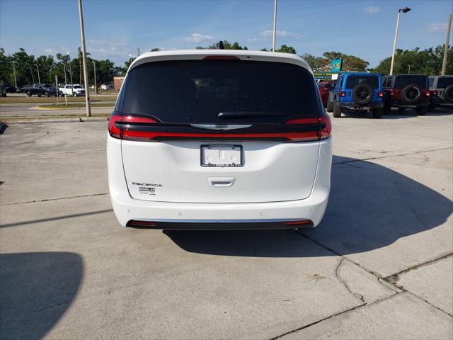 2025 Chrysler Pacifica PACIFICA SELECT