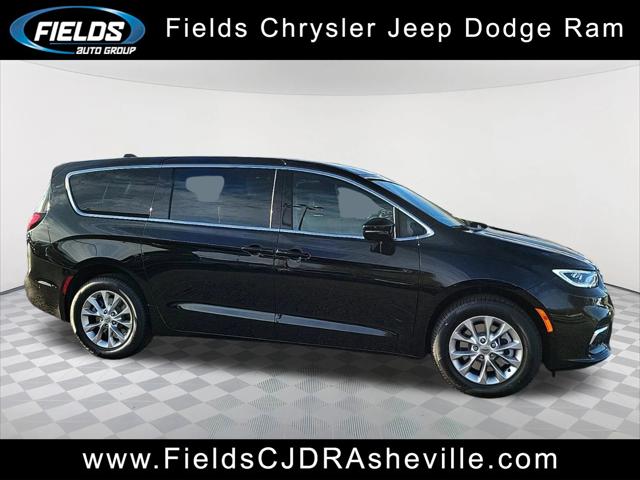 2025 Chrysler Pacifica PACIFICA SELECT AWD