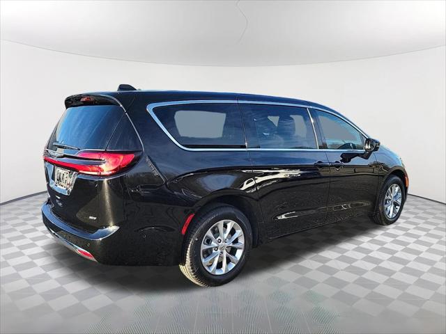 2025 Chrysler Pacifica PACIFICA SELECT AWD