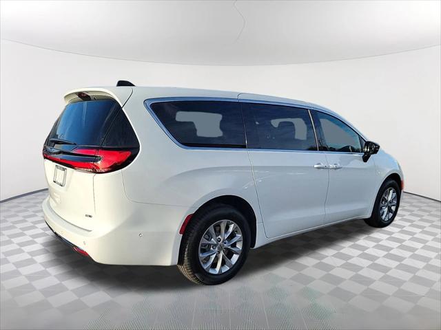 2025 Chrysler Pacifica PACIFICA SELECT AWD