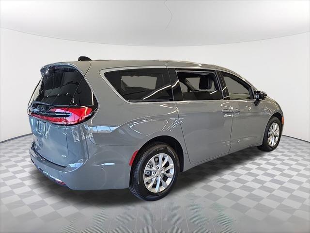 2025 Chrysler Pacifica PACIFICA SELECT AWD