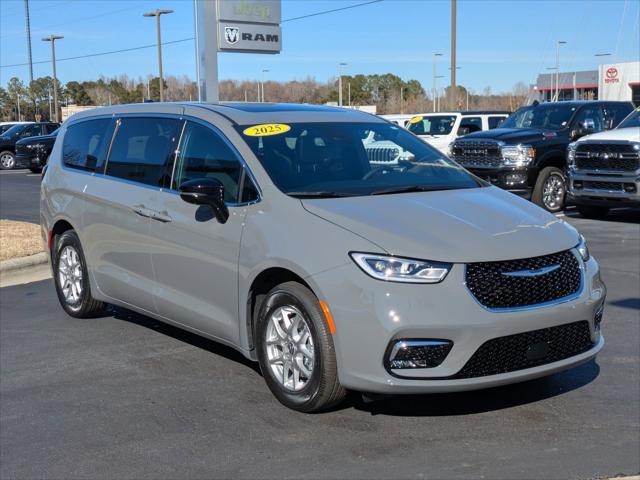 2025 Chrysler Pacifica PACIFICA SELECT