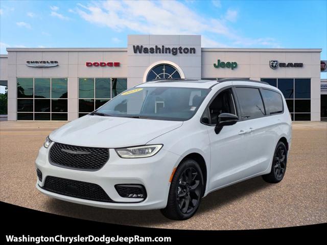 2025 Chrysler Pacifica PACIFICA LIMITED