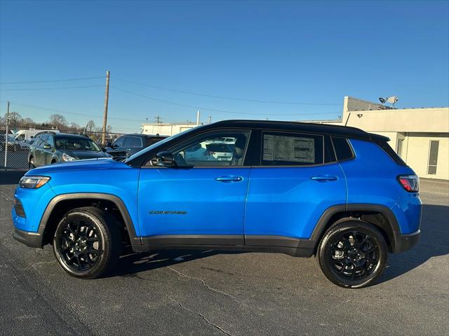 2024 Jeep Compass COMPASS LATITUDE 4X4