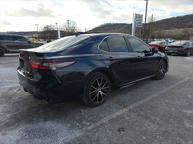 2021 Toyota Camry SE AWD