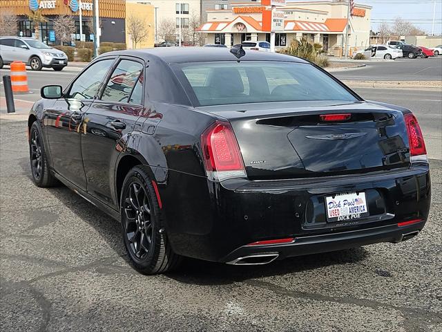 2022 Chrysler 300 Touring L AWD