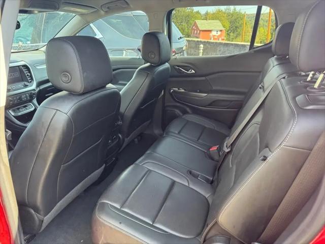 2023 GMC Acadia AWD SLT