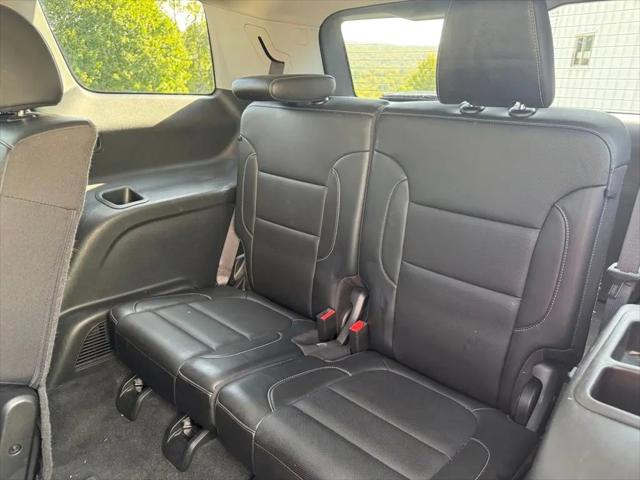2023 GMC Acadia AWD SLT