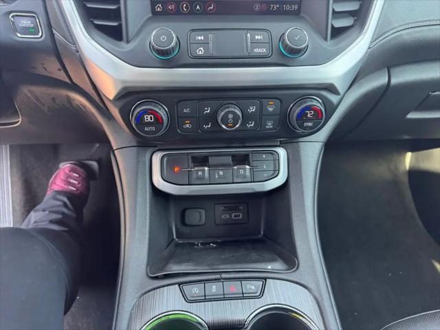 2023 GMC Acadia AWD SLT