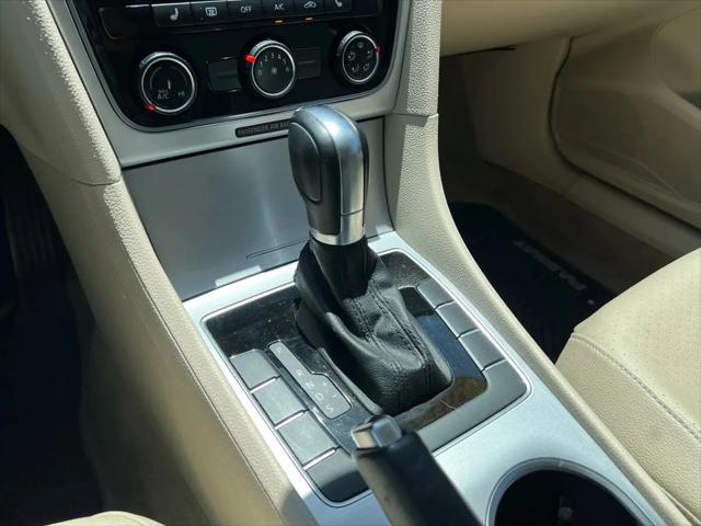 2013 Volkswagen Passat 2.5L SE