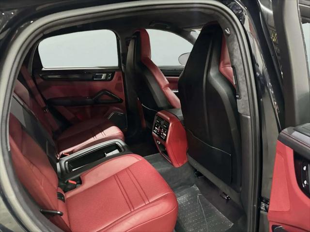 2022 Porsche Cayenne Turbo GT