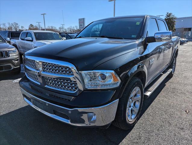 2017 RAM 1500 Laramie Crew Cab 4x4 57 Box