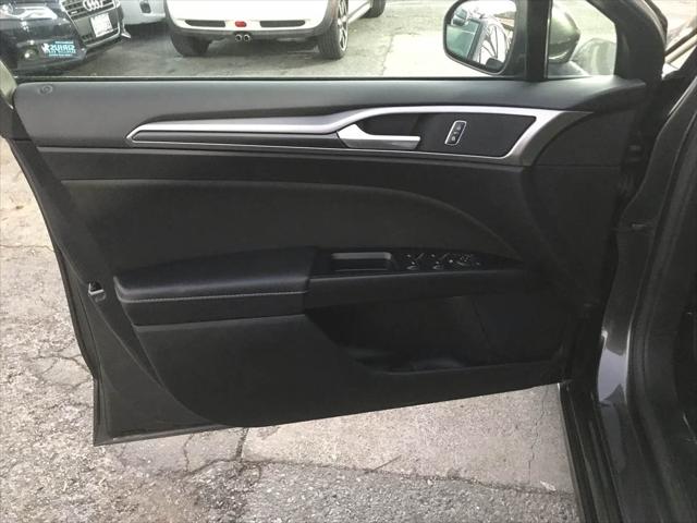 2017 Ford Fusion SE