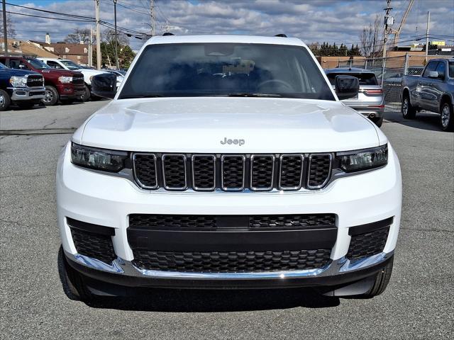 2025 Jeep Grand Cherokee GRAND CHEROKEE L LAREDO X 4X4