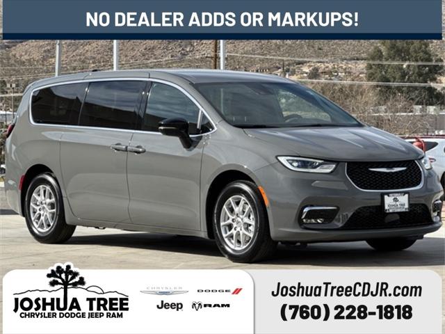2025 Chrysler Pacifica PACIFICA SELECT
