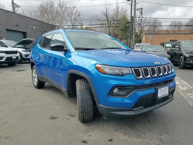 2025 Jeep Compass COMPASS LATITUDE 4X4