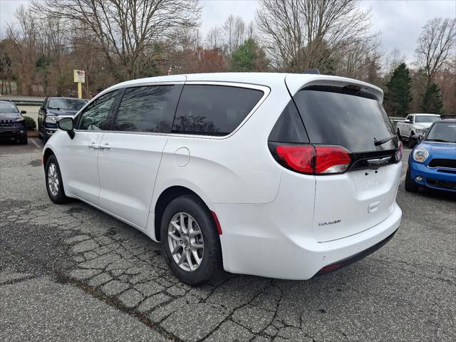 2025 Chrysler Voyager VOYAGER