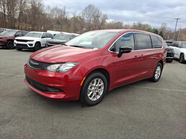2025 Chrysler Voyager VOYAGER