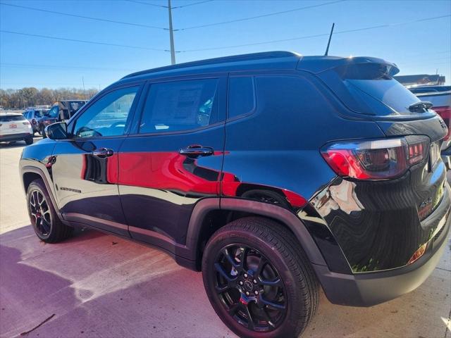 2025 Jeep Compass COMPASS LATITUDE 4X4