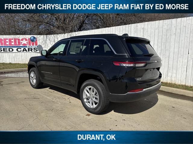 2025 Jeep Grand Cherokee GRAND CHEROKEE LAREDO X 4X4