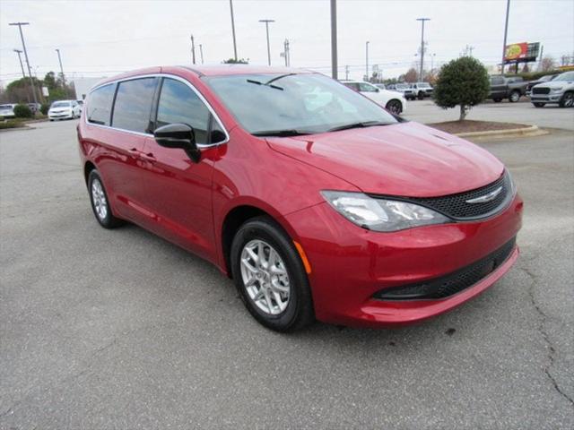 2025 Chrysler Voyager VOYAGER