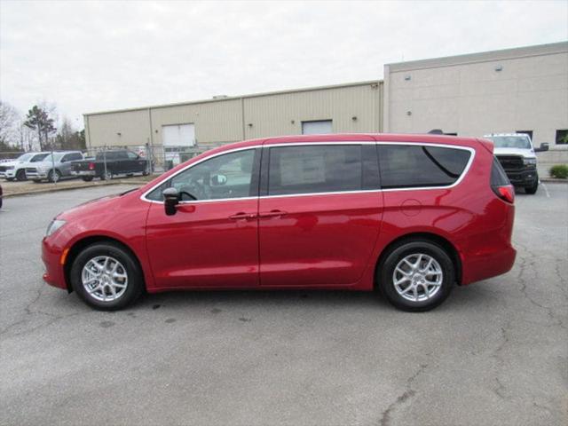 2025 Chrysler Voyager VOYAGER