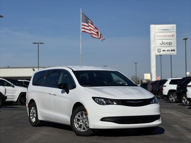 2025 Chrysler Voyager VOYAGER LX