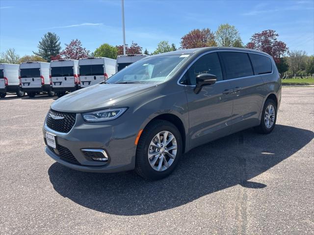 2025 Chrysler Pacifica PACIFICA SELECT AWD