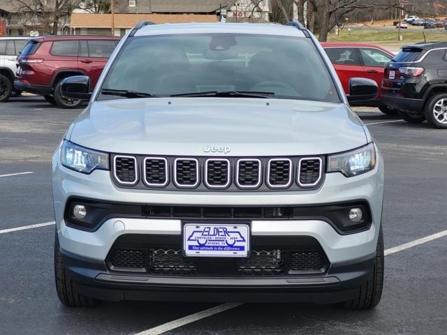 2025 Jeep Compass COMPASS LATITUDE 4X4