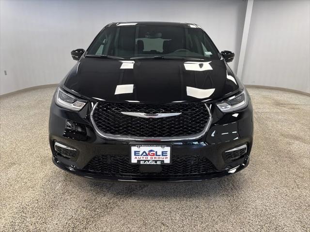 2025 Chrysler Pacifica PACIFICA SELECT AWD